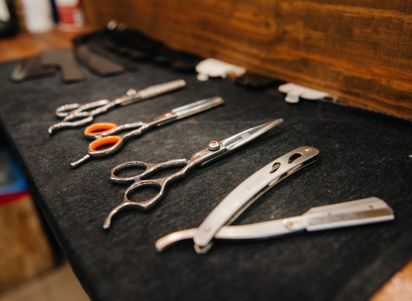 Diventare Parrucchiere o Barber nel 2024: i benefici e come iniziare la tua carriera